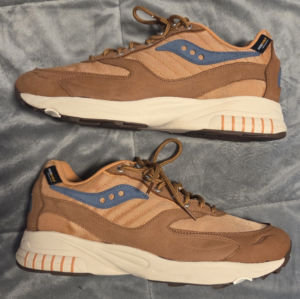 Endless Knots X Saucony 3D Grid Hurricane